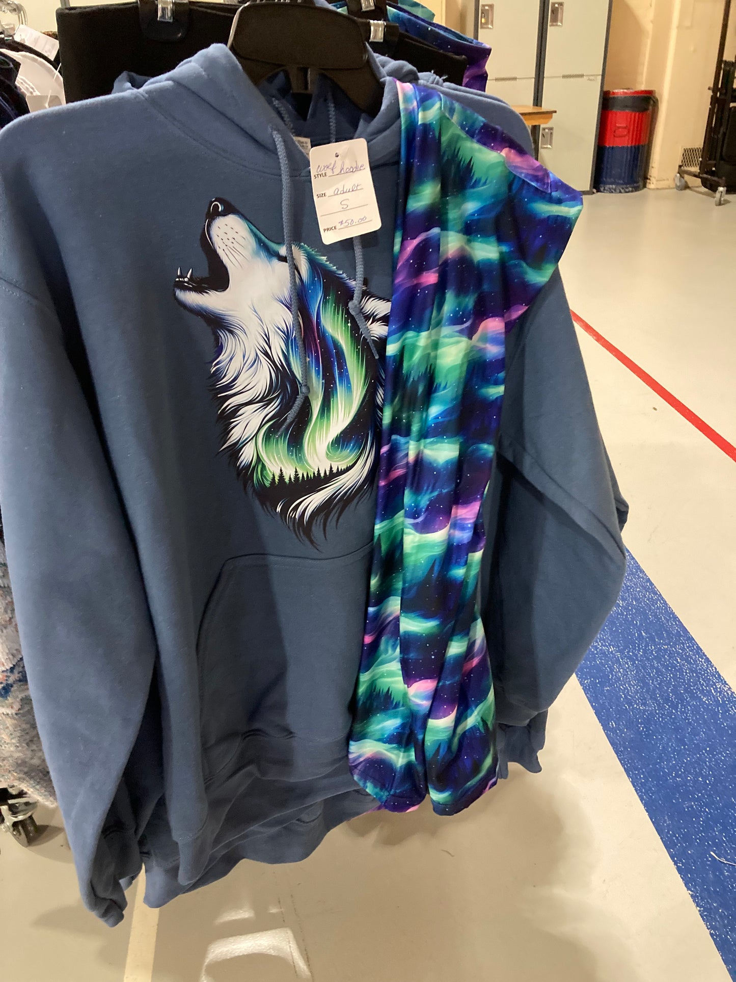 Black or Blue - Wolf Aurora Hoody