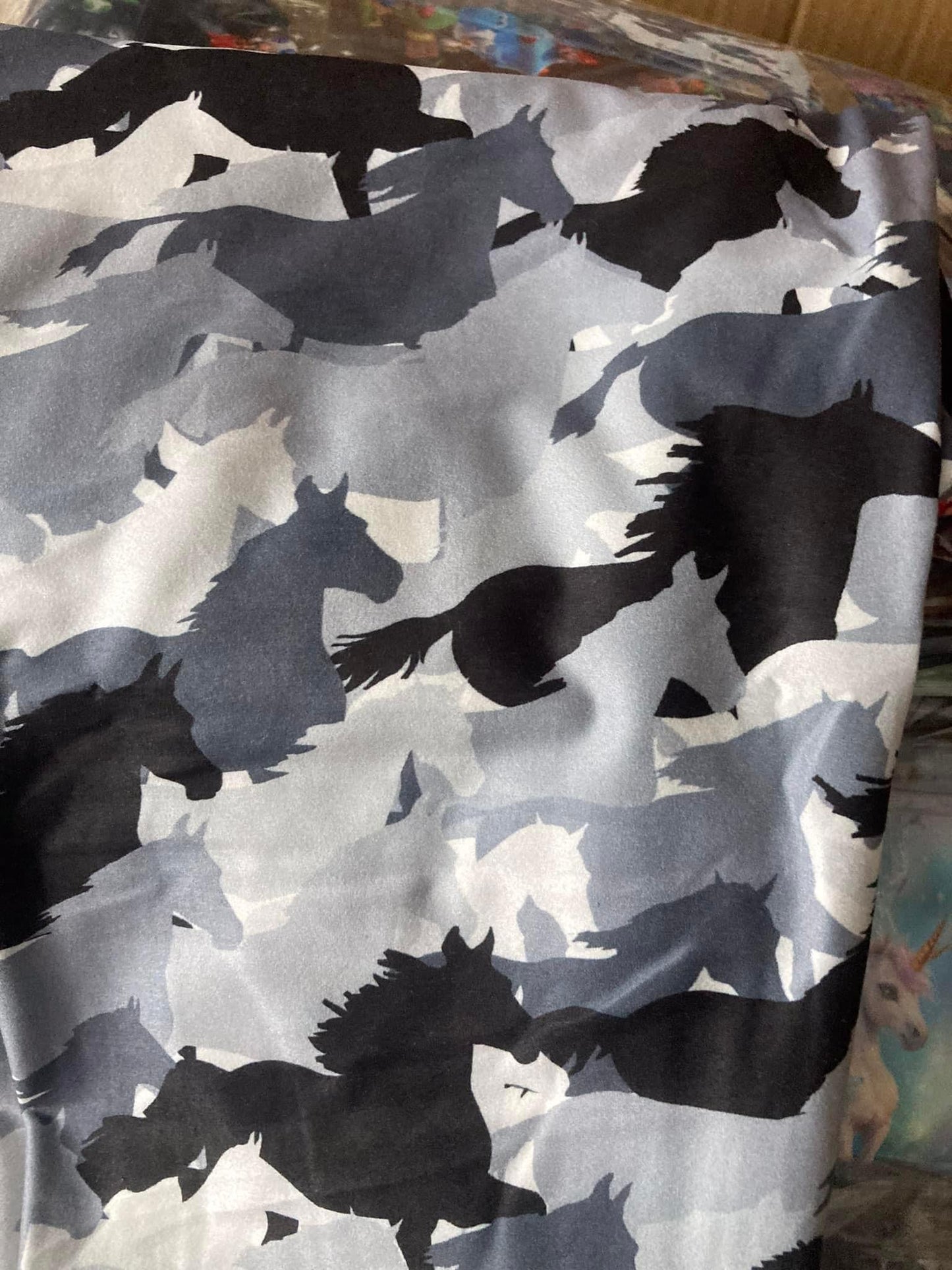 Camo Horses Yoga Band Pocket Leggings